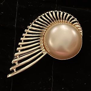 HUGE FAUX PEARL ANGEL WING PIN SIGNED